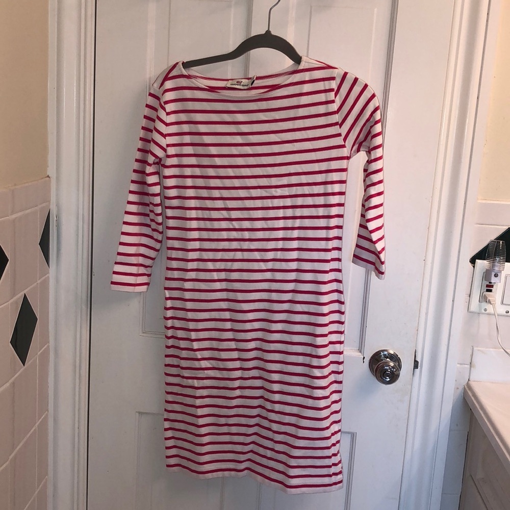 Vineyard vines pink and white striped dress